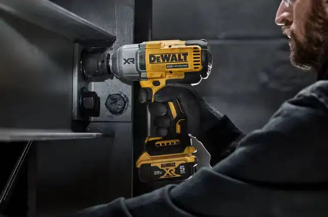 Dewalt 20V MAX XR 1/2 Inch High Torque Impact Wrench with Hog Ring Anvil Kit - DCF900P1