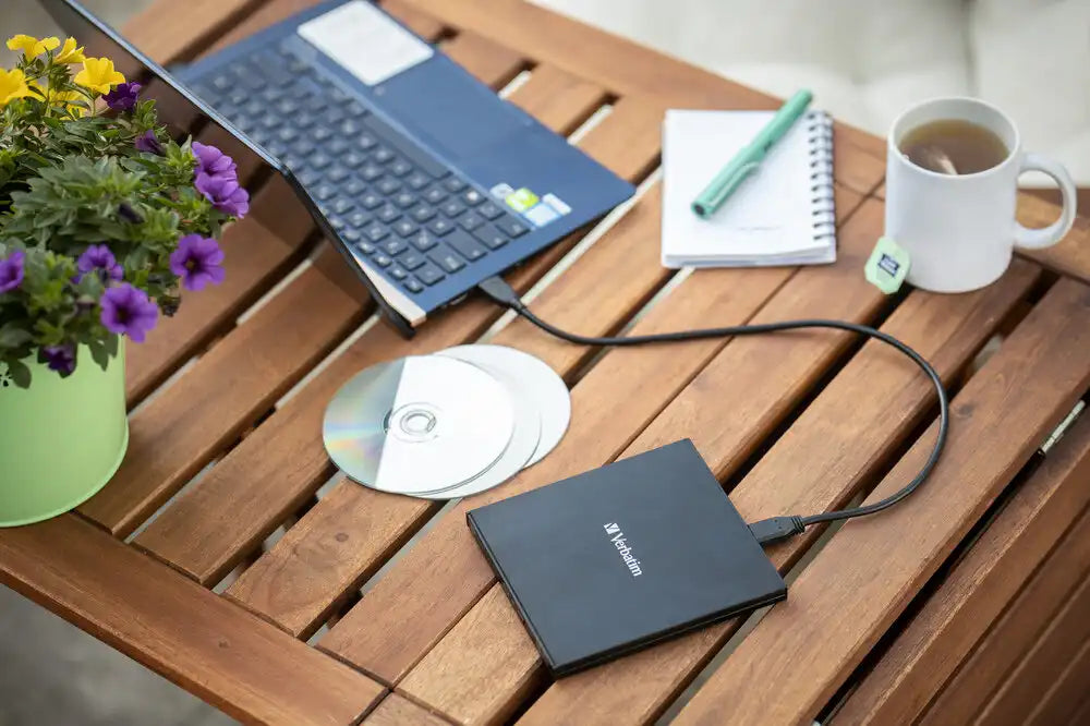 Verbatim External Slimline Blu-ray Writer - USB 3.2 Gen 1 Blu-ray and DVD RW Drive - 43890