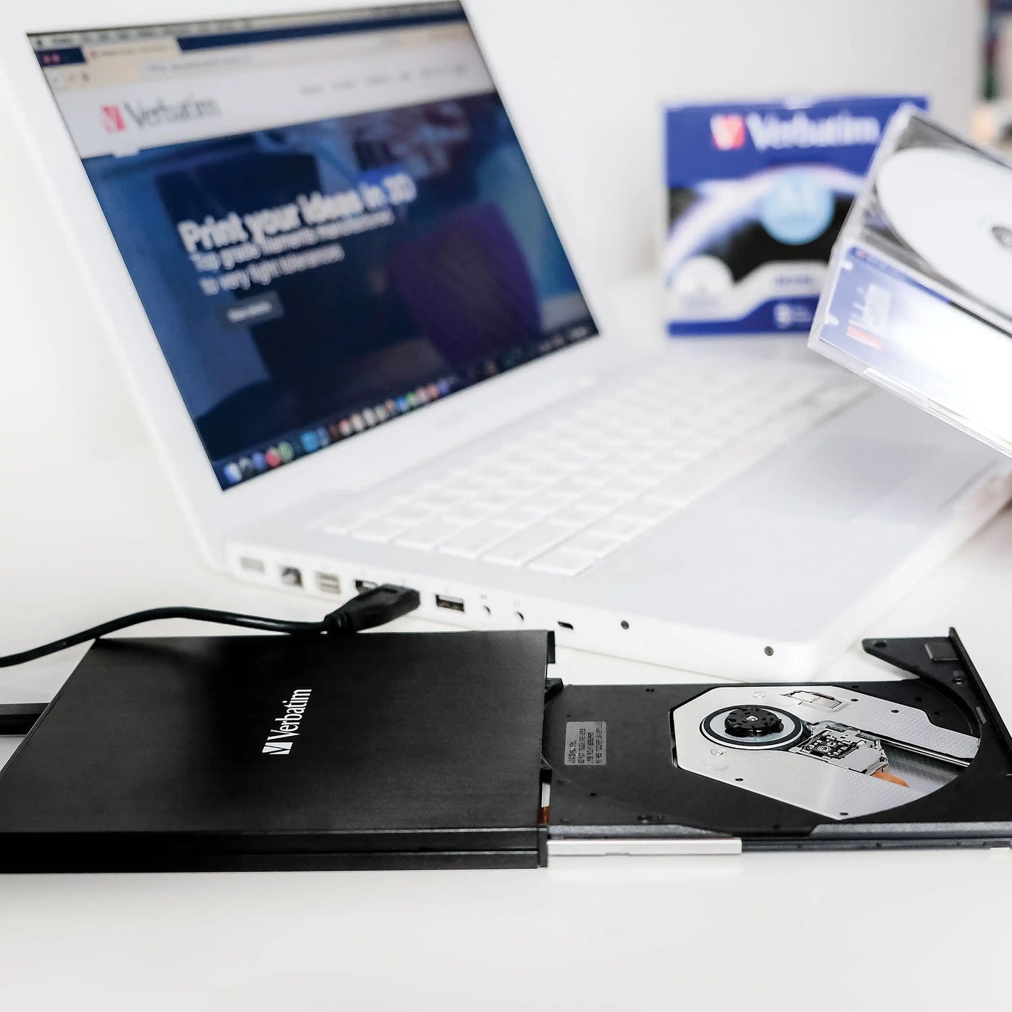 Verbatim External Slimline Blu-ray Writer - USB 3.2 Gen 1 Blu-ray and DVD RW Drive - 43890