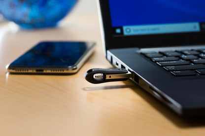 SanDisk 256GB iXpand Flash Drive Go USB 3.0 to Lightning - Black / Silver
